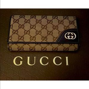 Gucci wallet tri fold